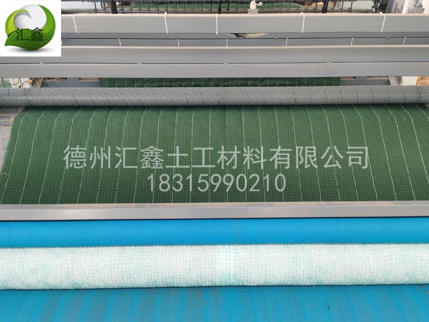 黑龍江丁先生定制的生態護坡毯正在加班加點的生產中